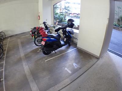 ファミール阿波座