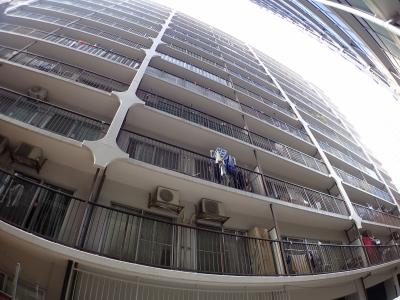 進和難波ハイライフ